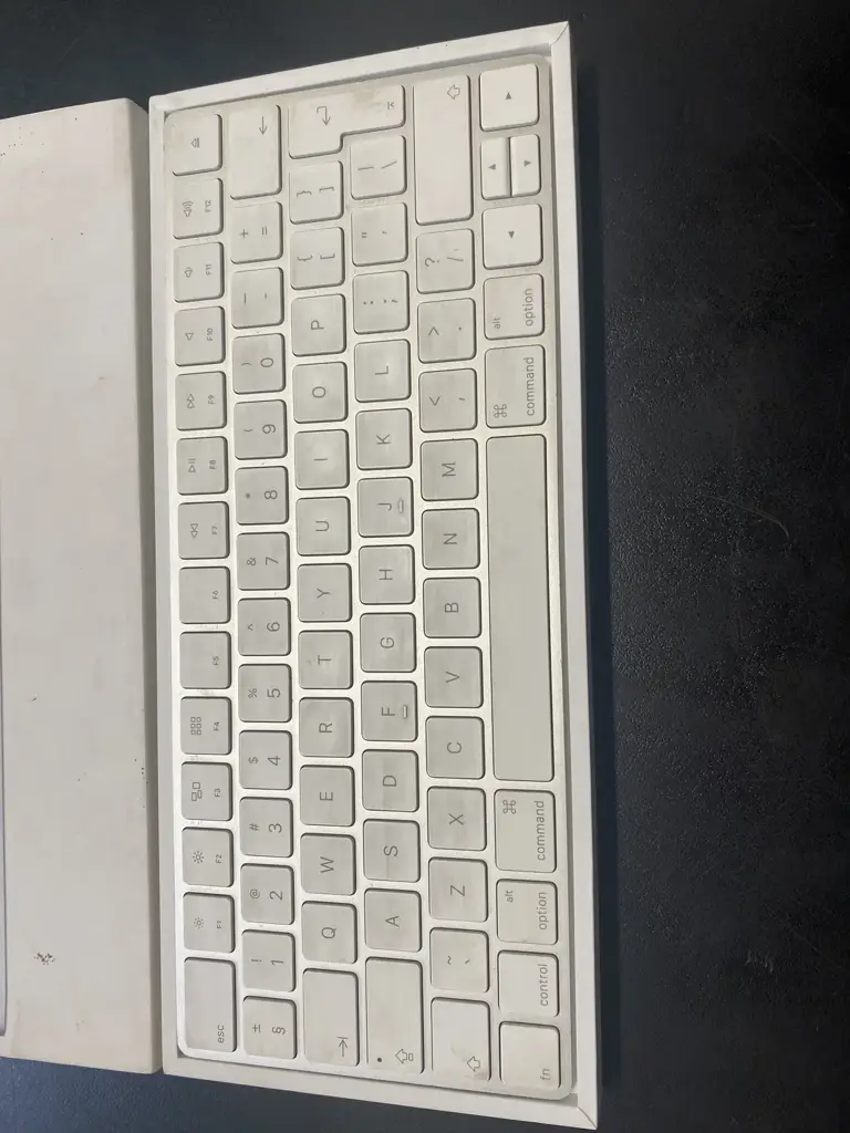 Apple A1644 Magic Keyboard