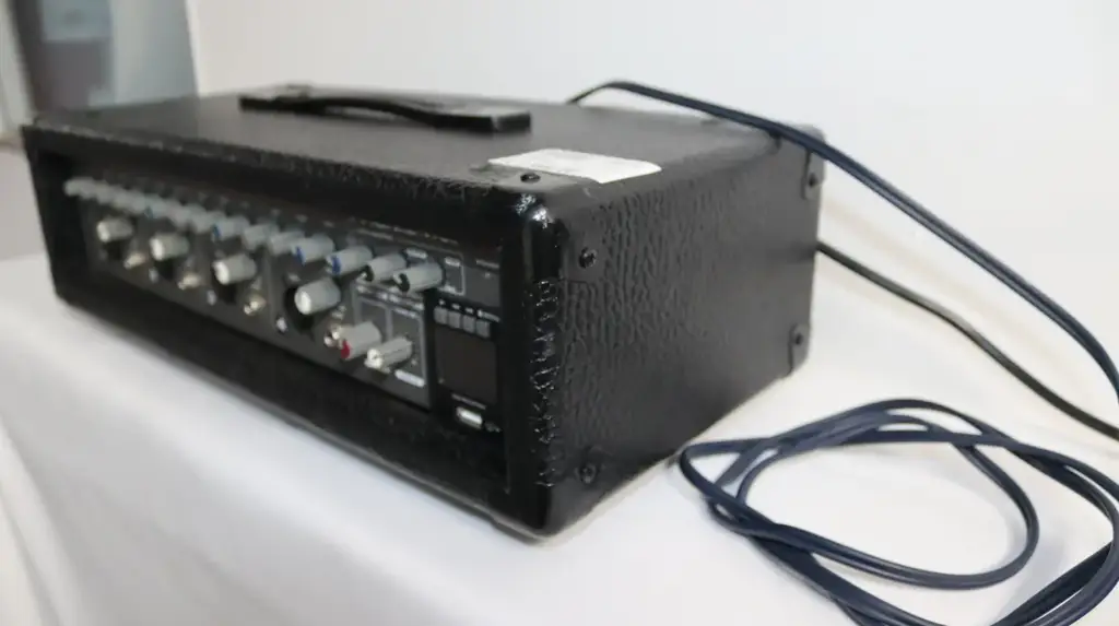 Phonic Powerpod 410R Powered Mixer - View 4