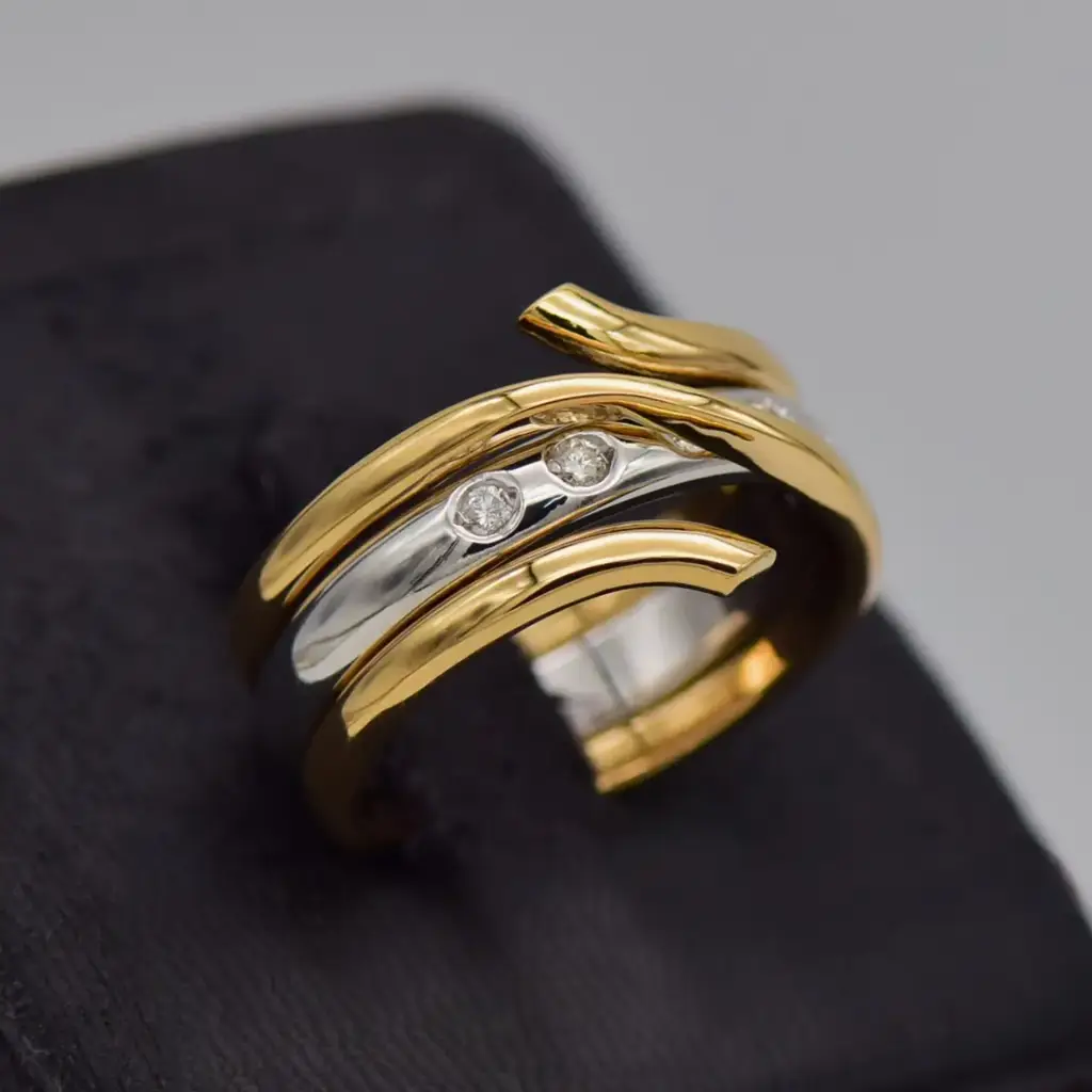 18ct Two Tone Gold Wedding Ring Twin Set - View 2