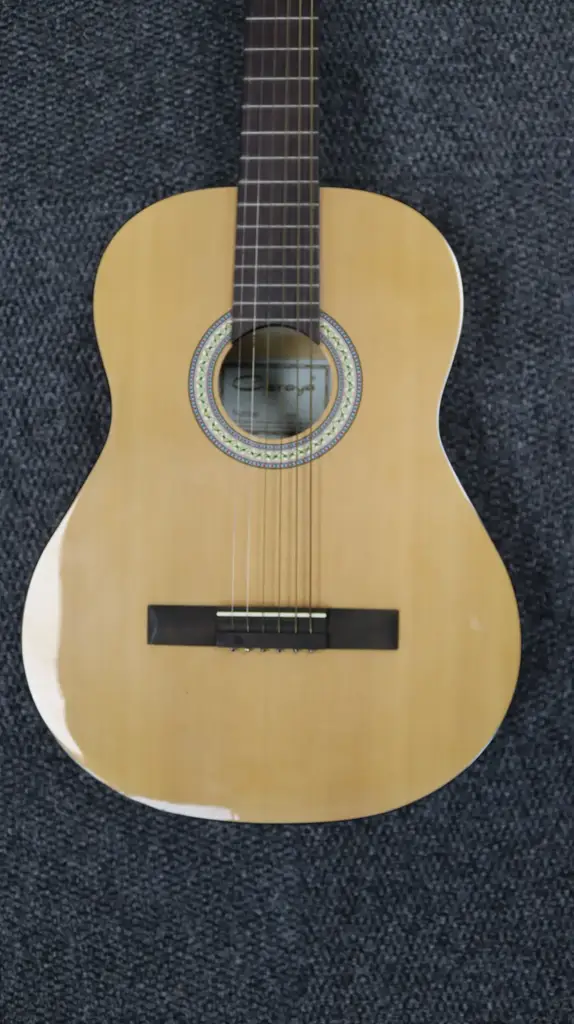 Caraya C-950N Acoustic Guitar - View 4