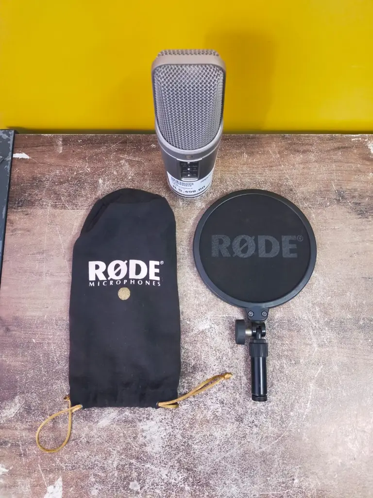 Rode Nt2-A - Studio Condenser Microphone - View 3