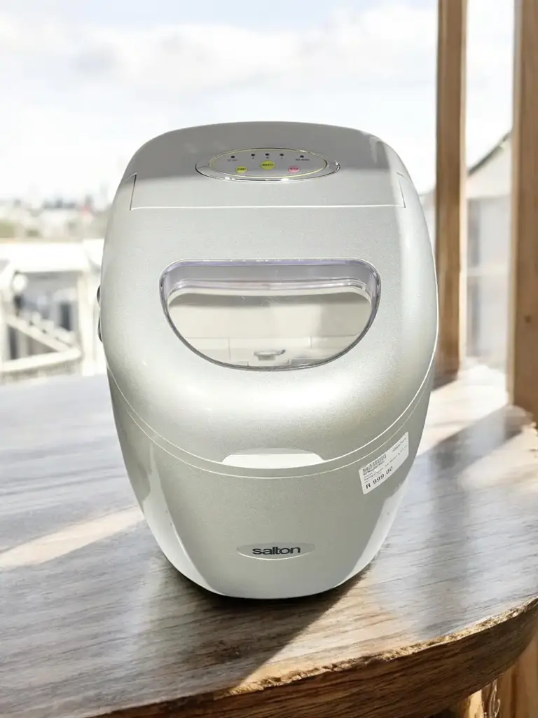 Salton Ice Maker - View 3