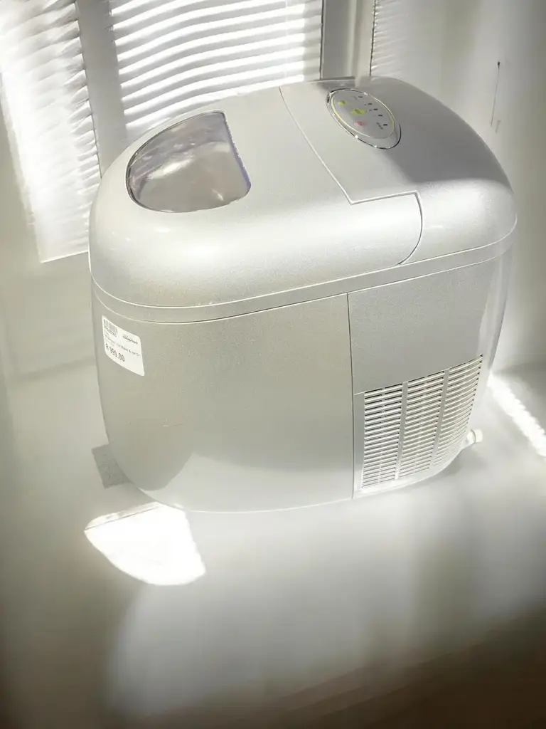 Salton Ice Maker - View 4