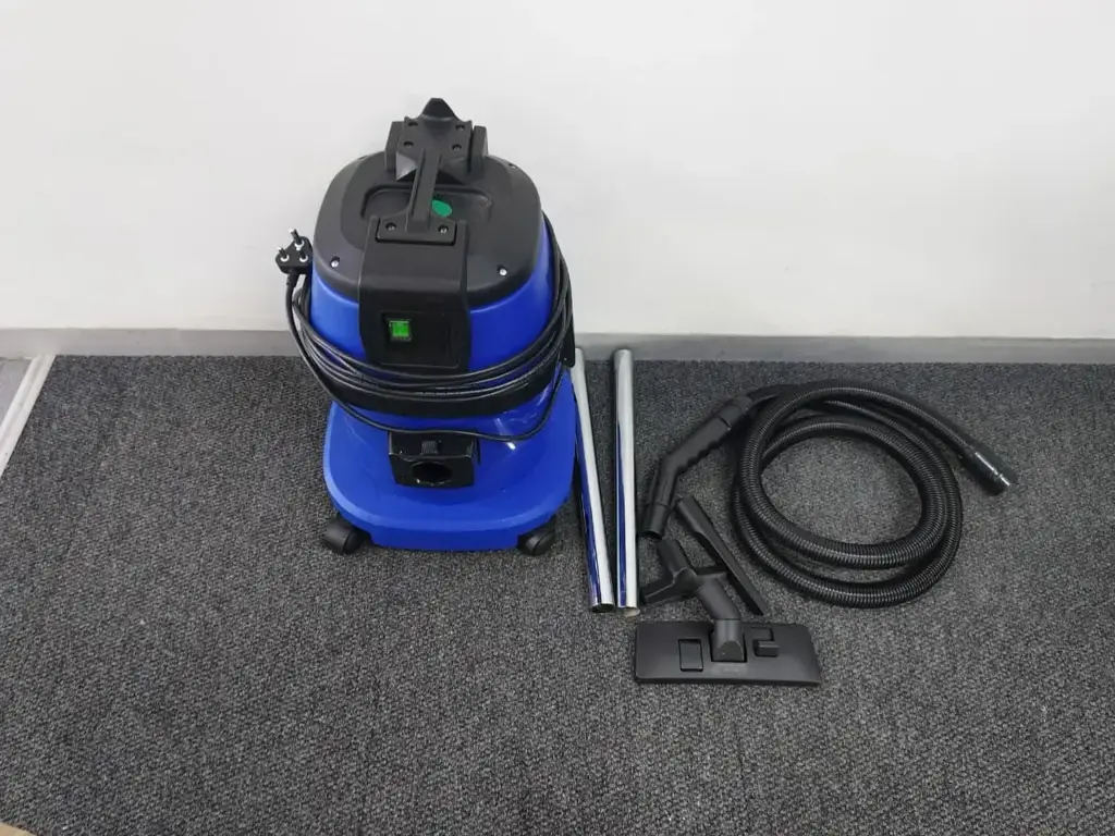 Kingfisher 15L Dry Vacuum Cleaner