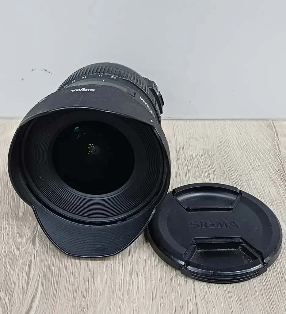 Sigma10-20Mm Camera Lens
