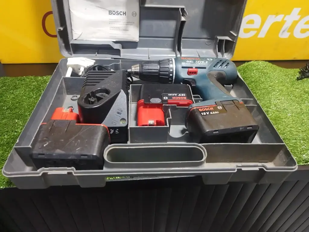 Bosch 12 V Cordless Drill Kit