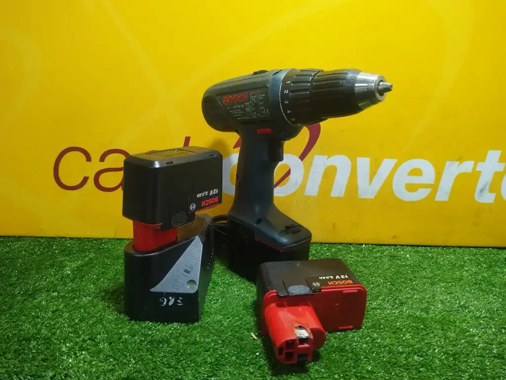 Bosch 12 V Cordless Drill Kit - View 3