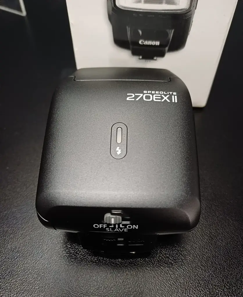 Canon Speedlite 270Ex Ll Flashlight - View 2
