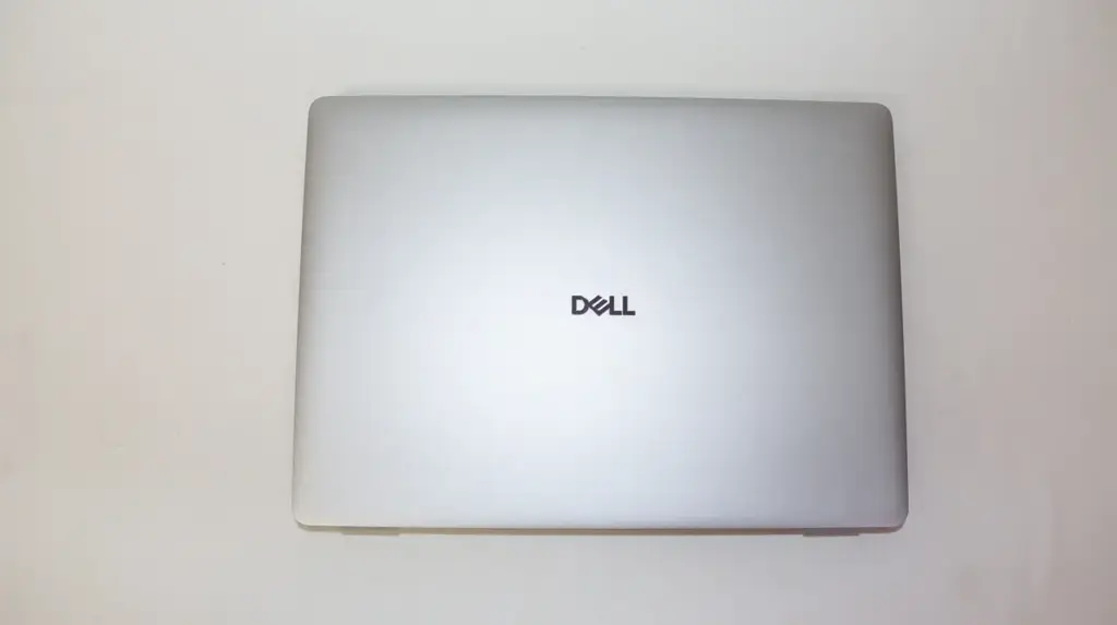Dell Pro 14 Pc14250 Laptop - View 4