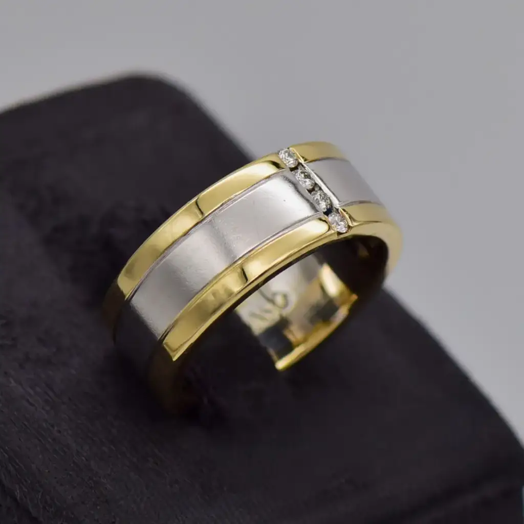 9ct Two Tone Gold Wedding Band Patterned