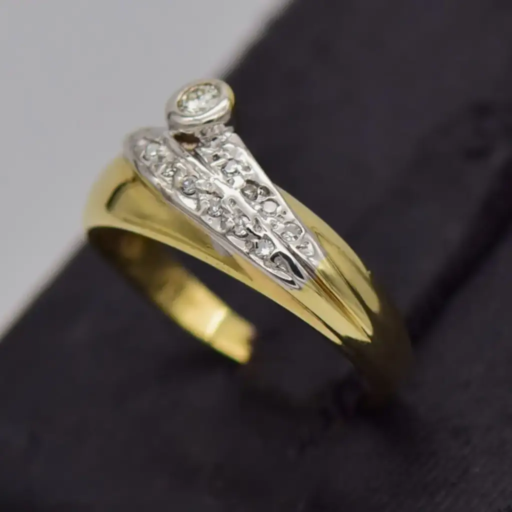 9ct Yellow Gold Dress Ring - View 3